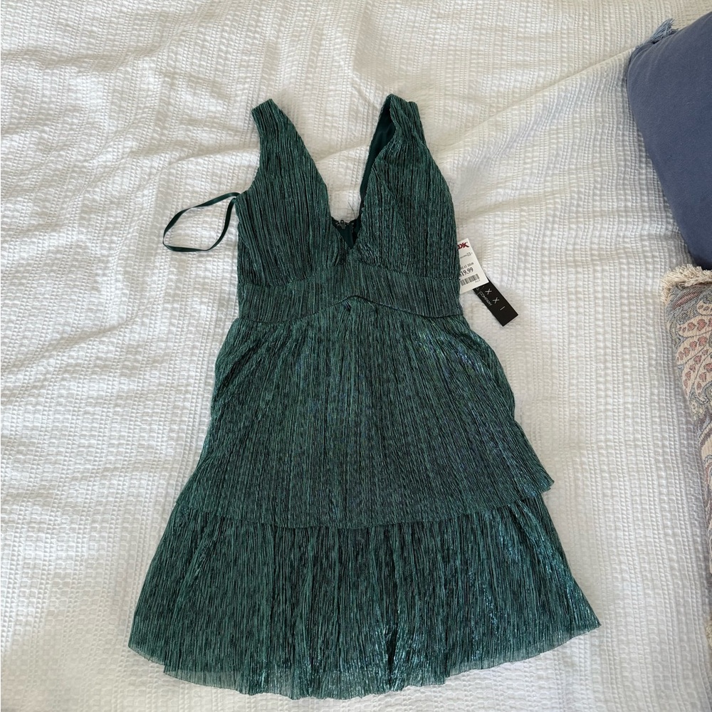 Elegant Green Sleeveless Dress